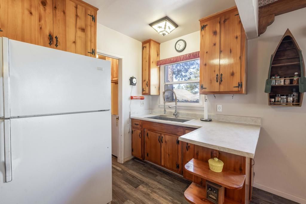 Image 8 of property listing at 721 Villa Grove Avenue, Big Bear, CA 92314