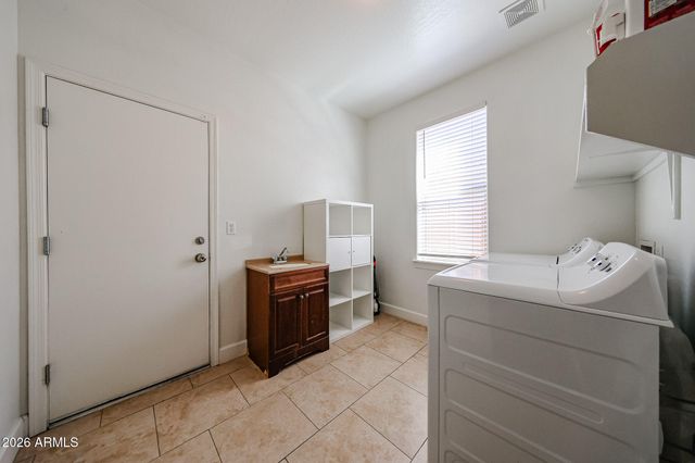 16577 W SAGUARO Lane, Surprise, AZ 85388