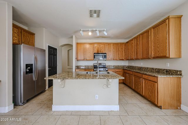 16577 W SAGUARO Lane, Surprise, AZ 85388