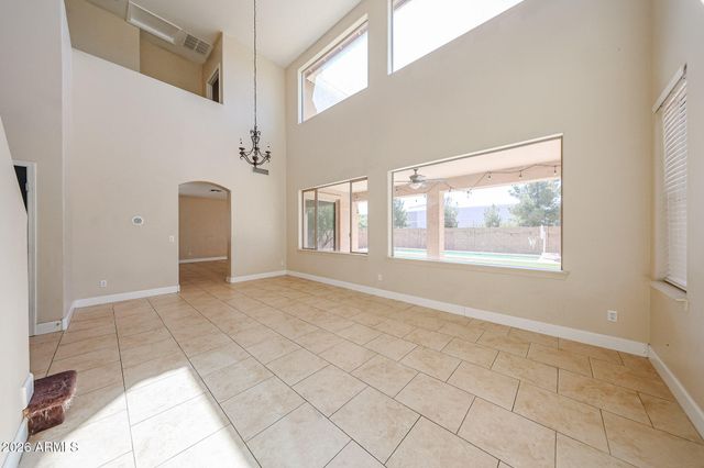 16577 W SAGUARO Lane, Surprise, AZ 85388