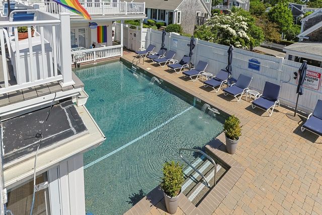 15 Cottage St 8, Provincetown, MA 02657