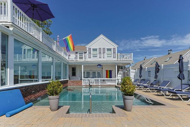 15 Cottage St 8, Provincetown, MA 02657