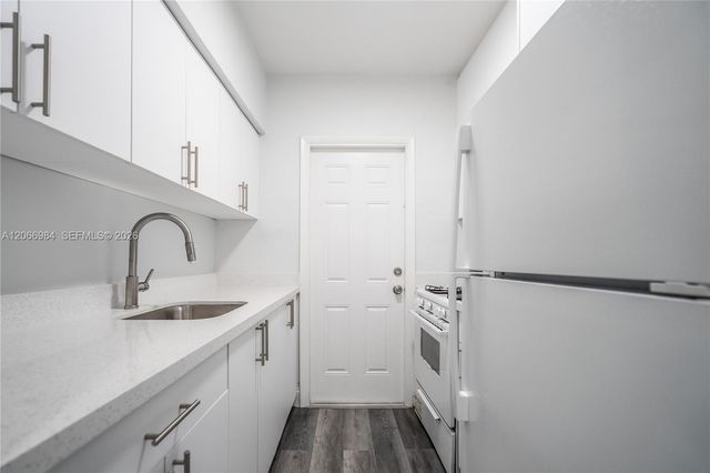 7911 Abbott Avenue 7, Miami Beach, FL 33141