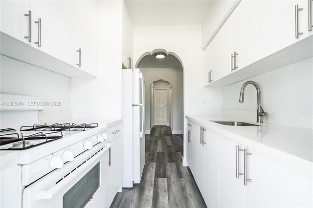 7911 Abbott Avenue 7, Miami Beach, FL 33141