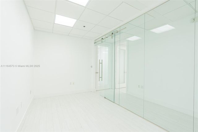 848 Brickell Ave, Miami, FL 33131