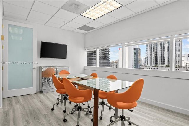 848 Brickell Ave, Miami, FL 33131