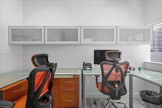 848 Brickell Ave, Miami, FL 33131