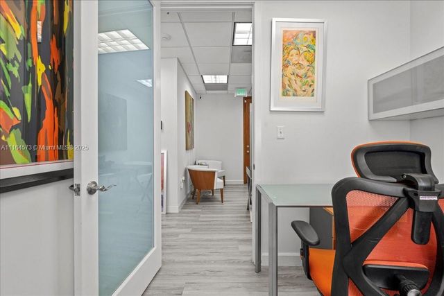 848 Brickell Ave, Miami, FL 33131