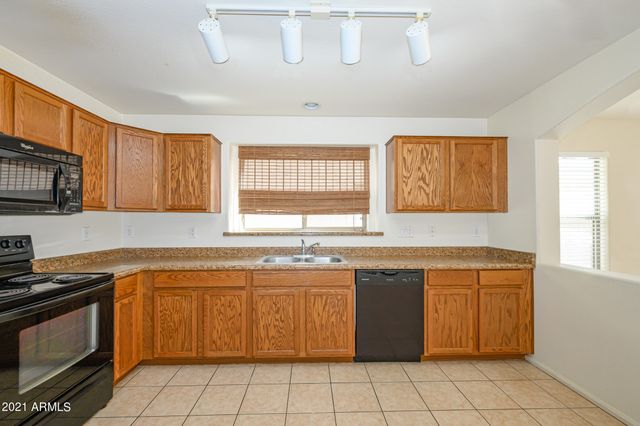 1647 E KEITH Avenue, San Tan Valley, AZ 85140