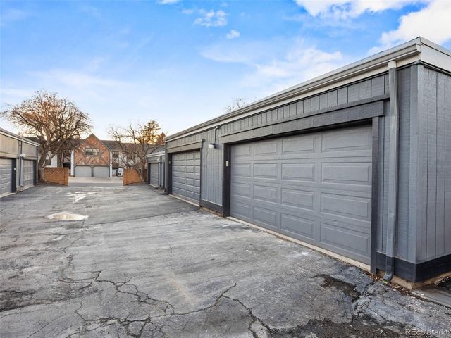 3548 S Hillcrest Drive 2, Denver, CO 80237