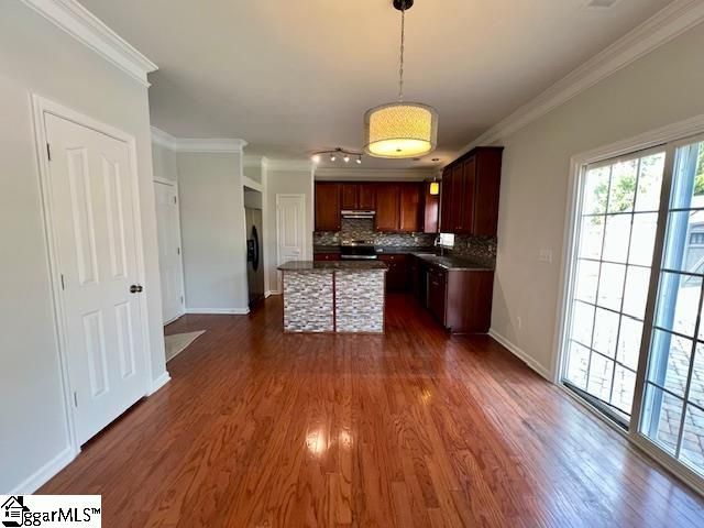 10 Lone Willow Court, Greenville, SC 29605