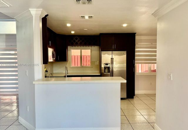 8510 NW 1st Ter, Miami, FL 33126