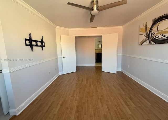 8510 NW 1st Ter, Miami, FL 33126