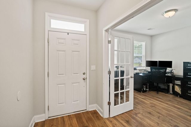 689 W Butternut Road, Summerville, SC 29483