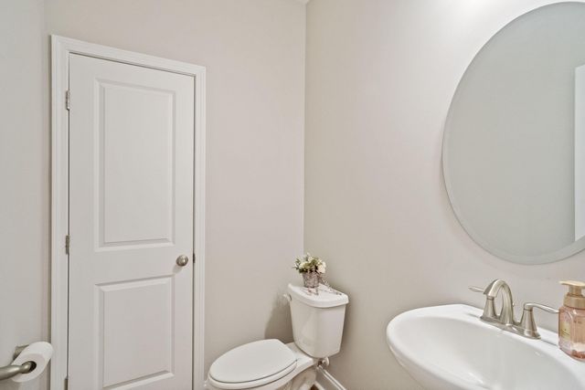 689 W Butternut Road, Summerville, SC 29483