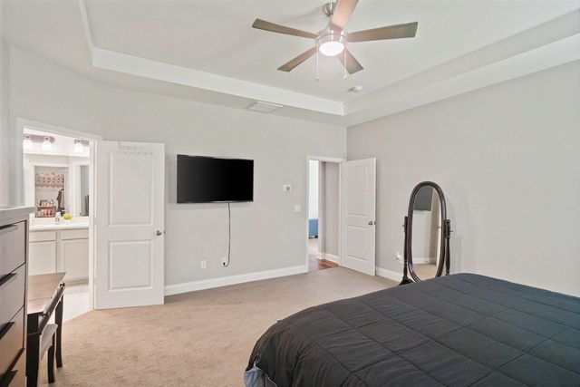 689 W Butternut Road, Summerville, SC 29483