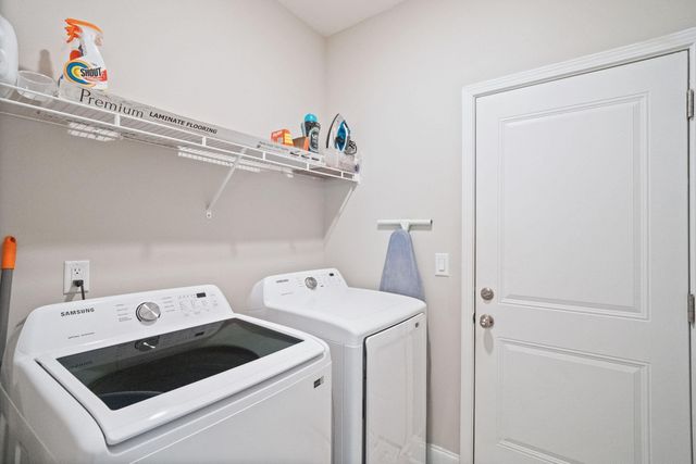 689 W Butternut Road, Summerville, SC 29483