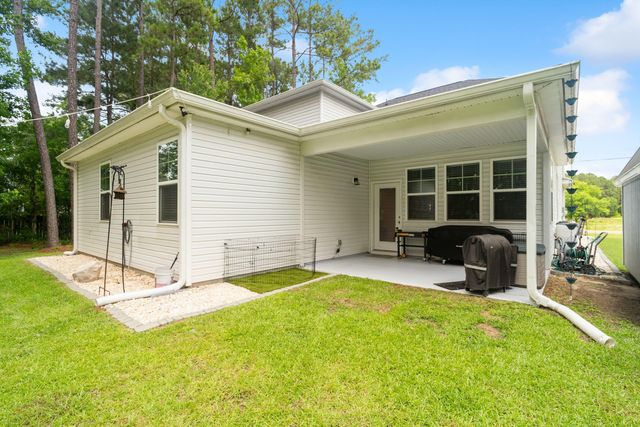 689 W Butternut Road, Summerville, SC 29483