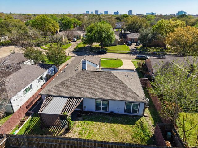 2214 Holly Knoll Street, Houston, TX 77077