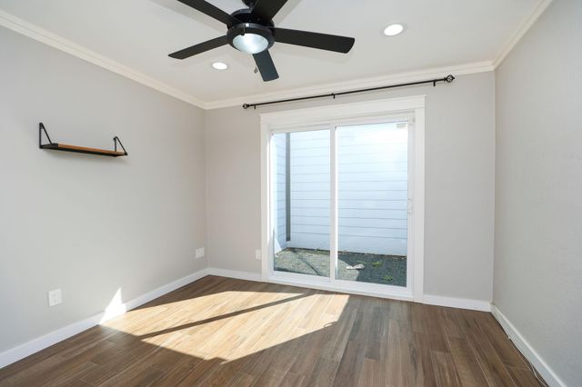 2214 Holly Knoll Street, Houston, TX 77077