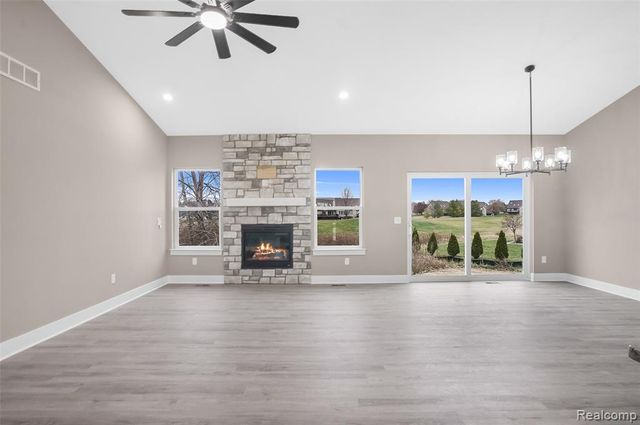 1315 Park Ridge Pointe, Grand Blanc, MI 48439