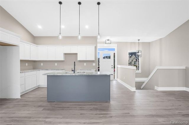 1315 Park Ridge Pointe, Grand Blanc, MI 48439