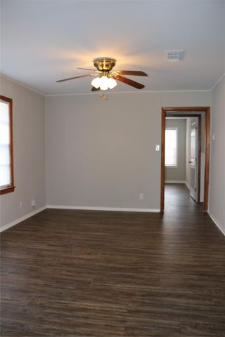 710 W 7th Street, Freeport, TX 77541