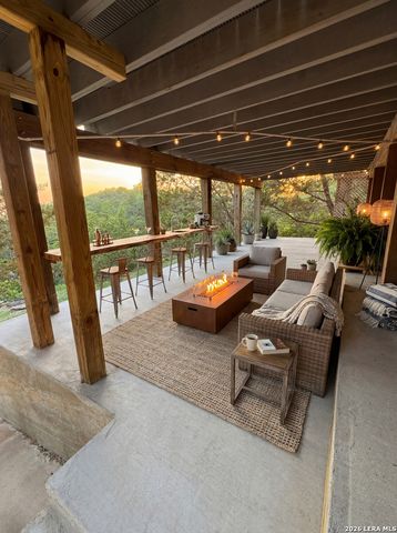 717 Riviera, Canyon Lake, TX 78133