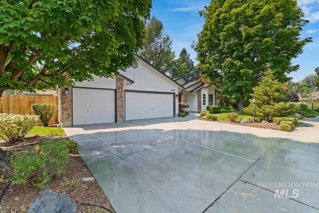 3787 E Shady Glen Dr, Boise, ID 83706 photo 3