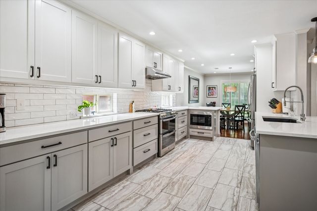 3334 Regent Drive, Dallas, TX 75229