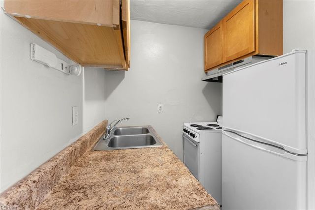 200 Pullman AVE, Portsmouth, VA 23707