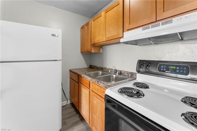 200 Pullman AVE, Portsmouth, VA 23707