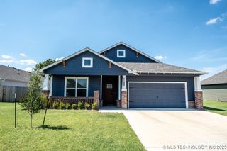 6188 S 320th East Avenue, Broken Arrow, OK 74014