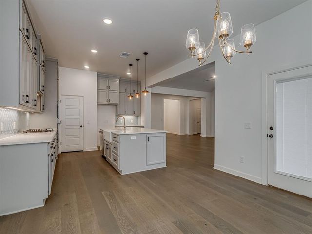 10505 NW 33rd Street, Yukon, OK 73099