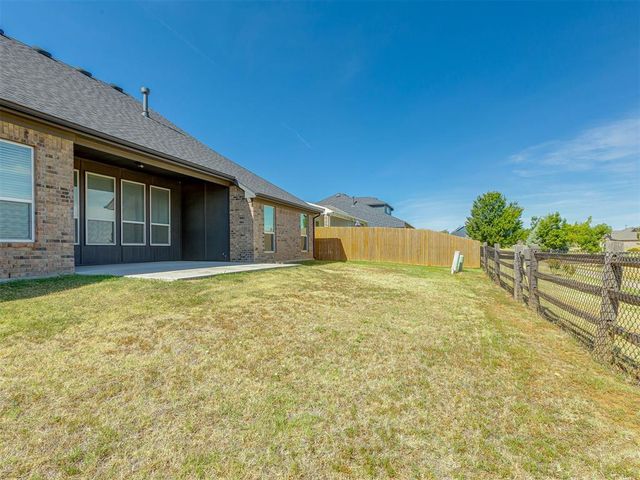 10505 NW 33rd Street, Yukon, OK 73099