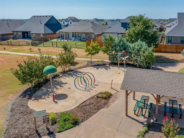 10505 NW 33rd Street, Yukon, OK 73099