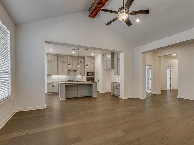 10505 NW 33rd Street, Yukon, OK 73099