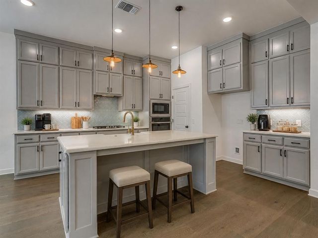 10505 NW 33rd Street, Yukon, OK 73099