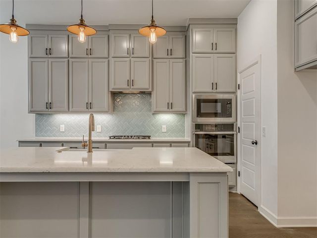 10505 NW 33rd Street, Yukon, OK 73099