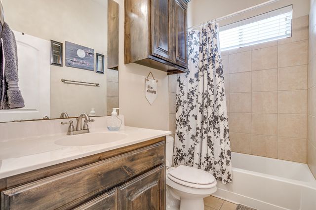 132 Creekwood Ranch Road, Azle, TX 76020