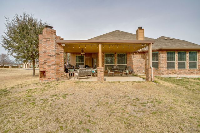 132 Creekwood Ranch Road, Azle, TX 76020