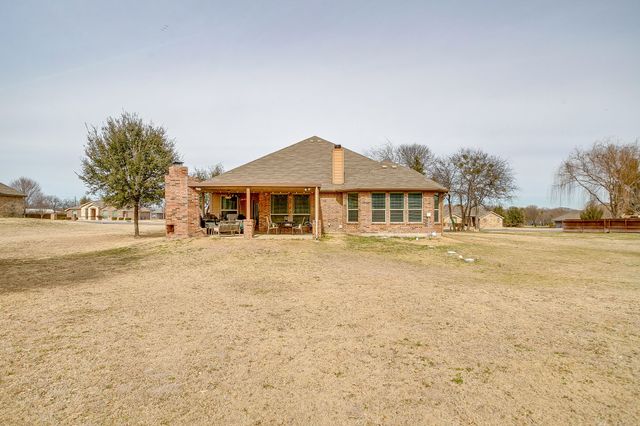 132 Creekwood Ranch Road, Azle, TX 76020