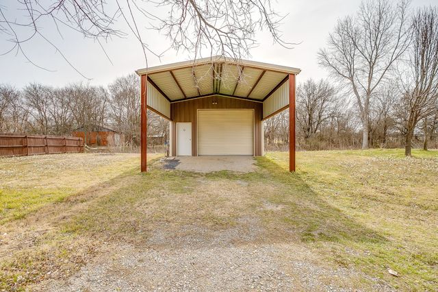 132 Creekwood Ranch Road, Azle, TX 76020