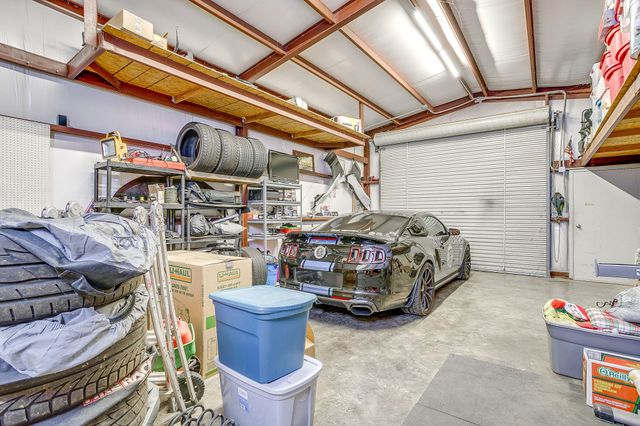 132 Creekwood Ranch Road, Azle, TX 76020