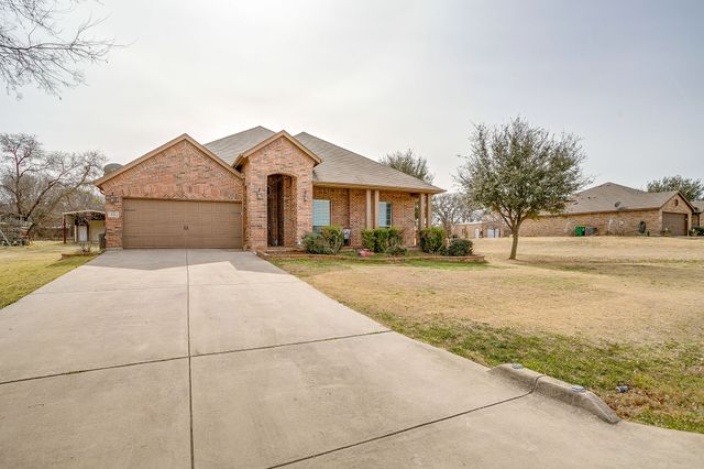 132 Creekwood Ranch Road, Azle, TX 76020