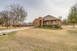132 Creekwood Ranch Road, Azle, TX 76020