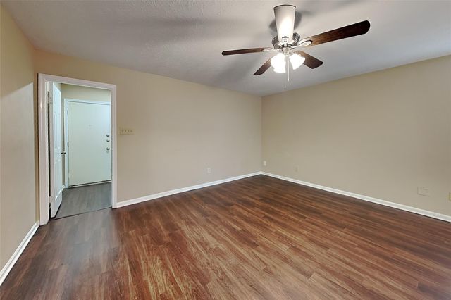 15 Kearny Brook Place, Spring, TX 77381