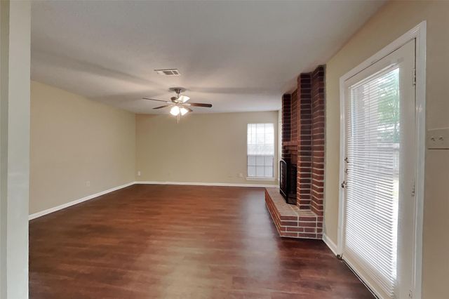 15 Kearny Brook Place, Spring, TX 77381