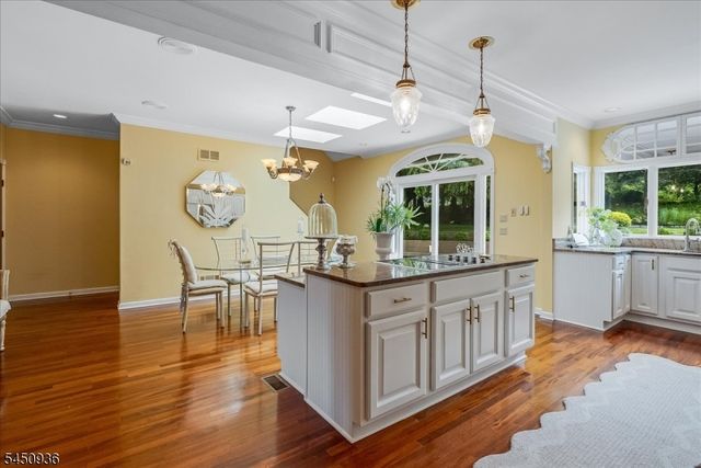 42 Lambert Dr, Sparta Twp., NJ 07871