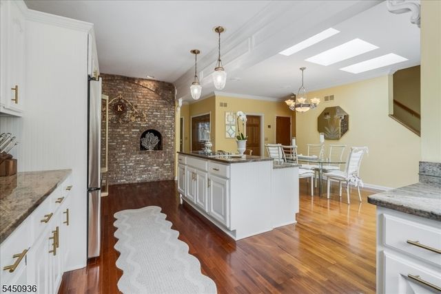 42 Lambert Dr, Sparta Twp., NJ 07871